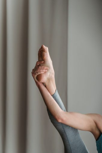leg stretching